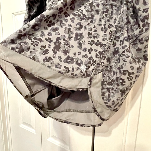 Athleta Racer Run 4” shorts - Picture 3 of 4